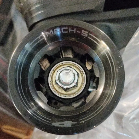 Pacer GTX500 skates - Picture 3 of 8